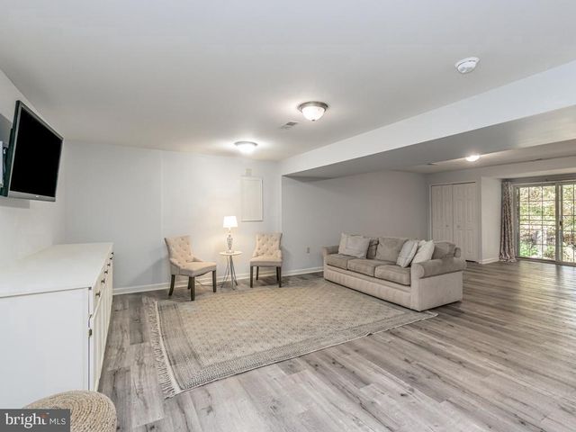 10412 COLECHESTER ST, Fredericksburg, VA 22408