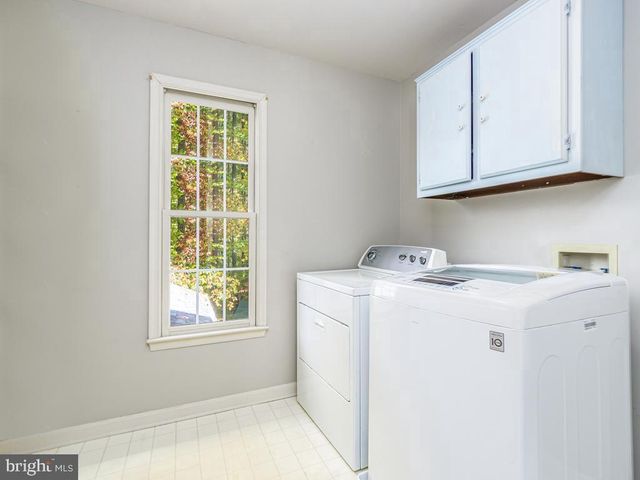 10412 COLECHESTER ST, Fredericksburg, VA 22408