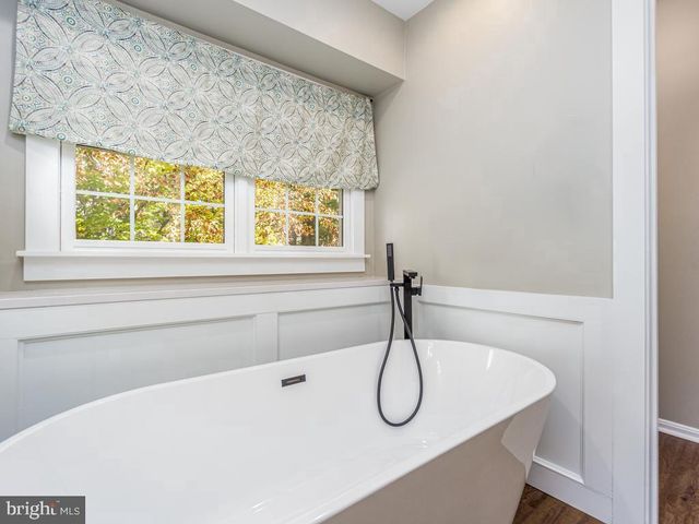 10412 COLECHESTER ST, Fredericksburg, VA 22408