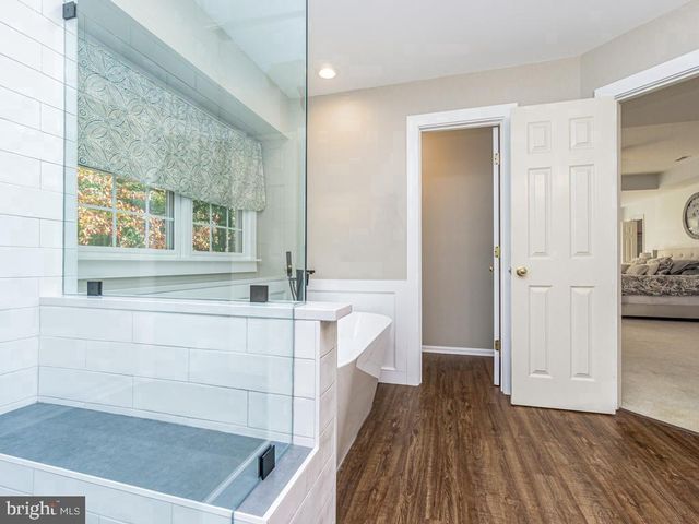 10412 COLECHESTER ST, Fredericksburg, VA 22408