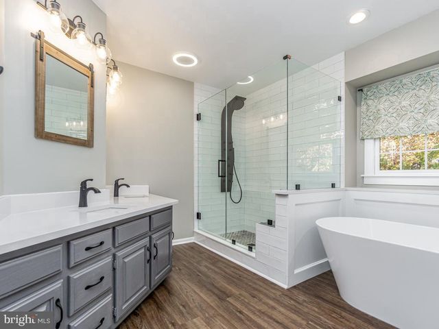 10412 COLECHESTER ST, Fredericksburg, VA 22408