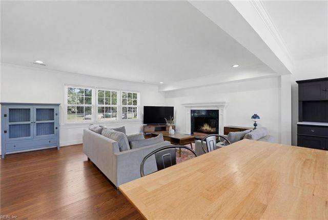 1433 Huntington CRES, Norfolk, VA 23509