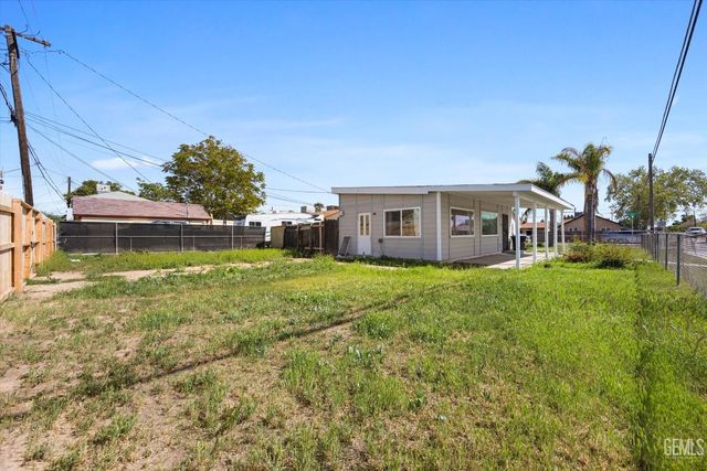 418 Decatur Street, Bakersfield, CA 93308