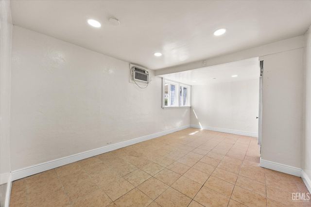 418 Decatur Street, Bakersfield, CA 93308