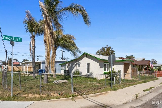 418 Decatur Street, Bakersfield, CA 93308