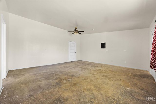 418 Decatur Street, Bakersfield, CA 93308