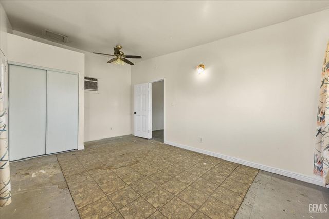 418 Decatur Street, Bakersfield, CA 93308
