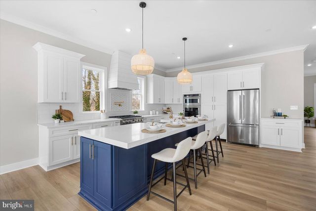 8823 CHESAPEAKE AVE, Sparrows Point, MD 21219