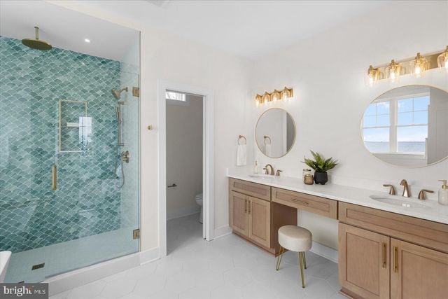 8823 CHESAPEAKE AVE, Sparrows Point, MD 21219