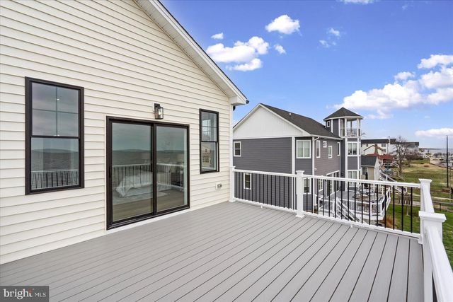 8823 CHESAPEAKE AVE, Sparrows Point, MD 21219