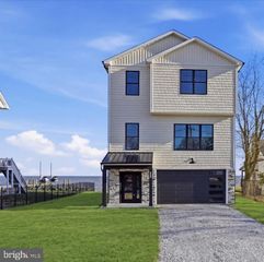 8823 CHESAPEAKE AVE, Sparrows Point, MD 21219