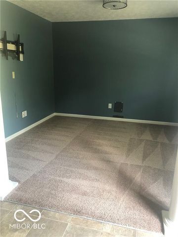 11705 Chant Lane 7, Zionsville, IN 46077