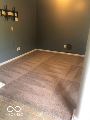 11705 Chant Lane 7, Zionsville, IN 46077