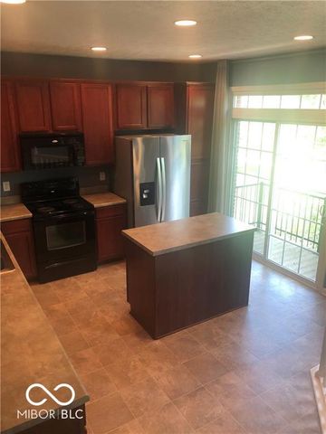 11705 Chant Lane 7, Zionsville, IN 46077