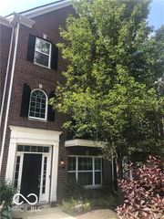 11705 Chant Lane 7, Zionsville, IN 46077