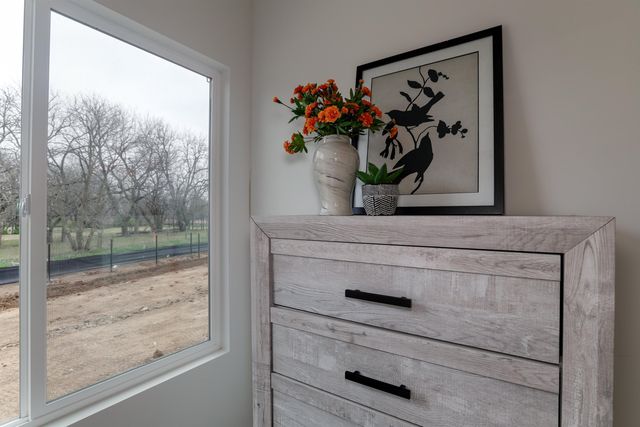 5336 N Pinecrest St, Bel Aire, KS 67220