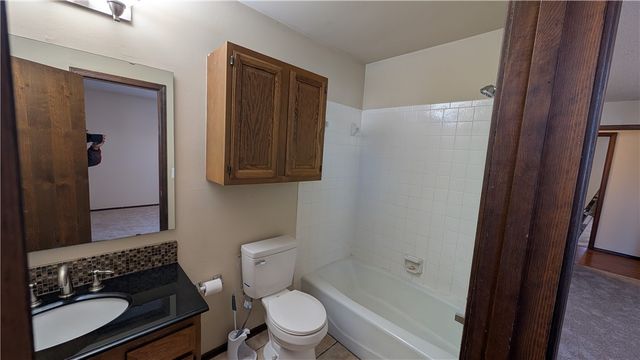 2225 E Jonquil Road, Fayetteville, AR 72703