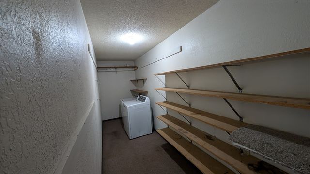 2225 E Jonquil Road, Fayetteville, AR 72703