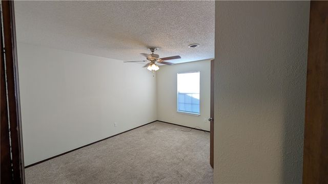 2225 E Jonquil Road, Fayetteville, AR 72703