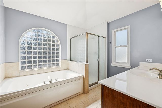 2308 Loop Road, Algonquin, IL 60102