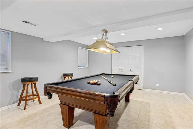 2308 Loop Road, Algonquin, IL 60102