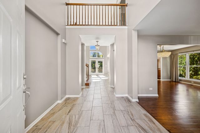 2308 Loop Road, Algonquin, IL 60102