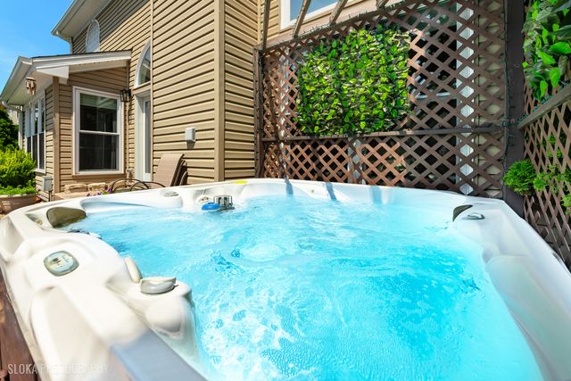 2308 Loop Road, Algonquin, IL 60102