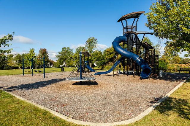 2308 Loop Road, Algonquin, IL 60102