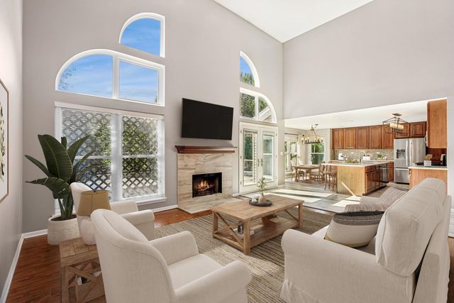 2308 Loop Road, Algonquin, IL 60102