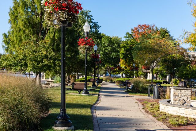 2308 Loop Road, Algonquin, IL 60102