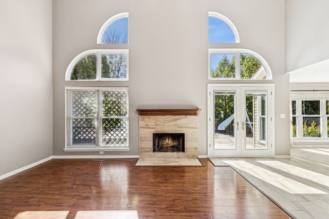 2308 Loop Road, Algonquin, IL 60102