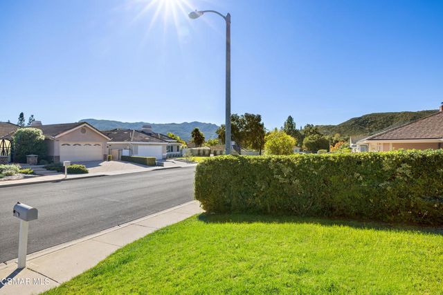 317 Los Vientos Drive, Newbury Park, CA 91320