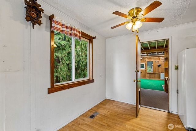 23906 60th Avenue W, Mountlake Terrace, WA 98043