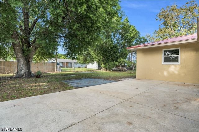 13426 1st ST, Fort Myers, FL 33905