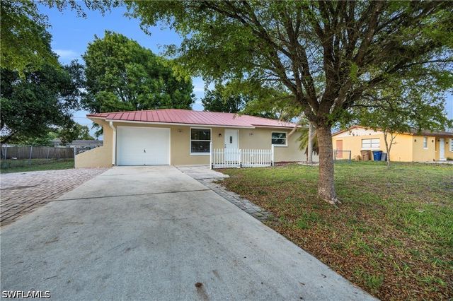 13426 1st ST, Fort Myers, FL 33905
