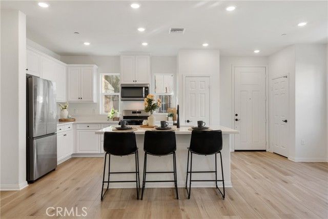 4215 E Carmel Privado, Ontario, CA 91761