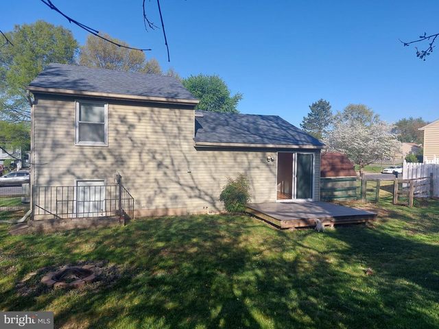 1312 HILLCREST DR, Frederick, MD 21703