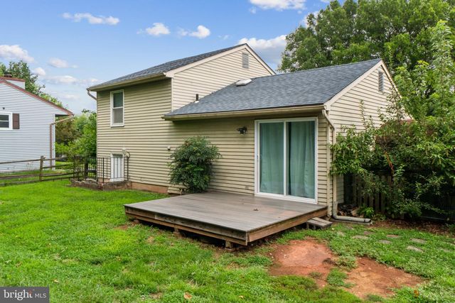 1312 HILLCREST DR, Frederick, MD 21703