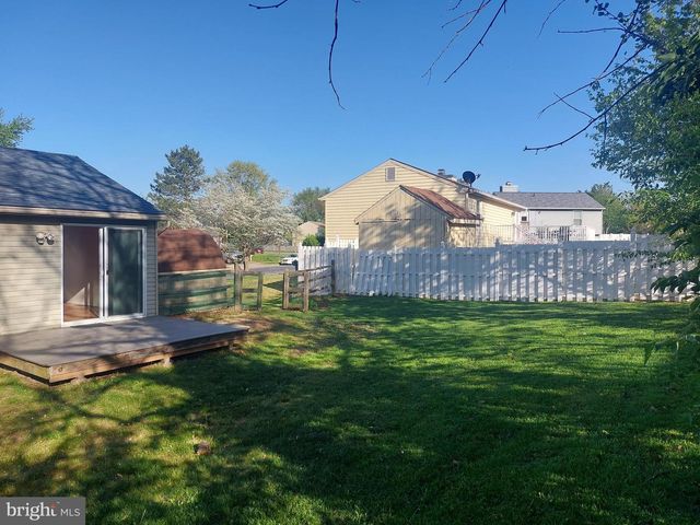 1312 HILLCREST DR, Frederick, MD 21703