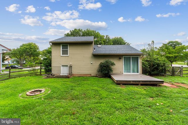 1312 HILLCREST DR, Frederick, MD 21703