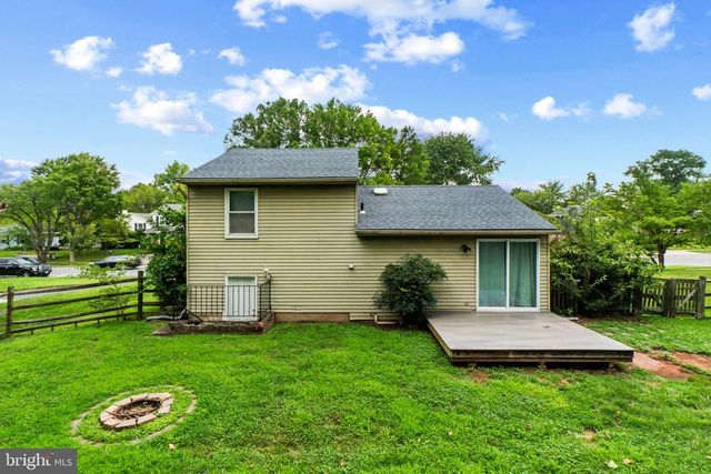 1312 HILLCREST DR, Frederick, MD 21703