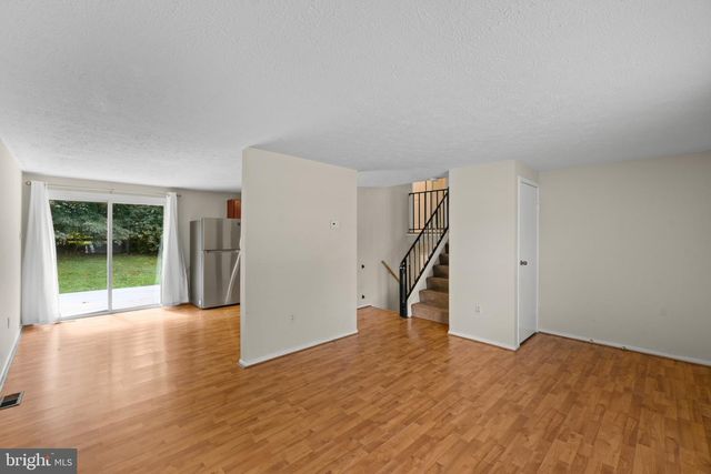 1312 HILLCREST DR, Frederick, MD 21703