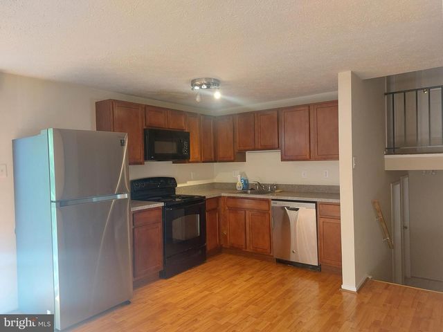 1312 HILLCREST DR, Frederick, MD 21703