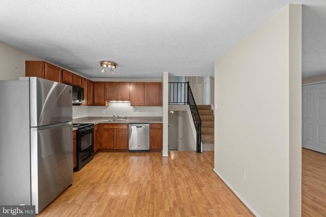 1312 HILLCREST DR, Frederick, MD 21703