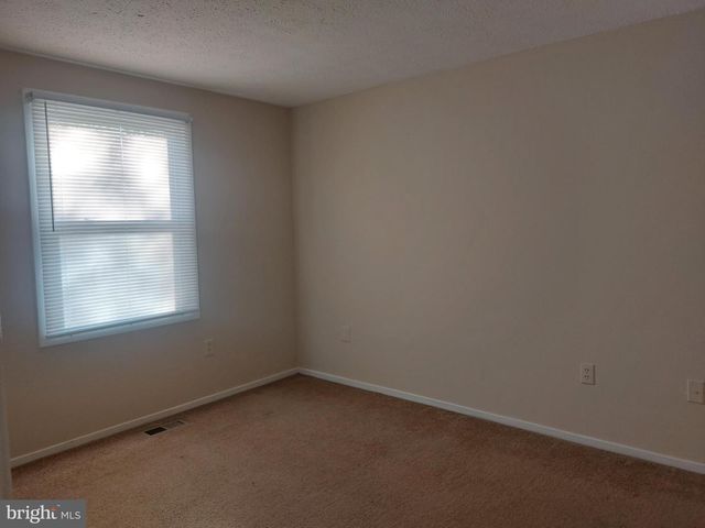 1312 HILLCREST DR, Frederick, MD 21703