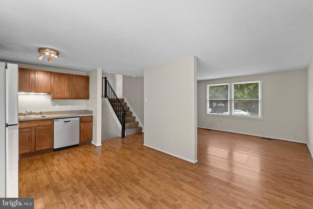 1312 HILLCREST DR, Frederick, MD 21703