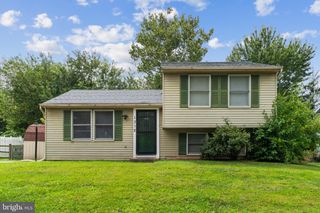 1312 HILLCREST DR, Frederick, MD 21703