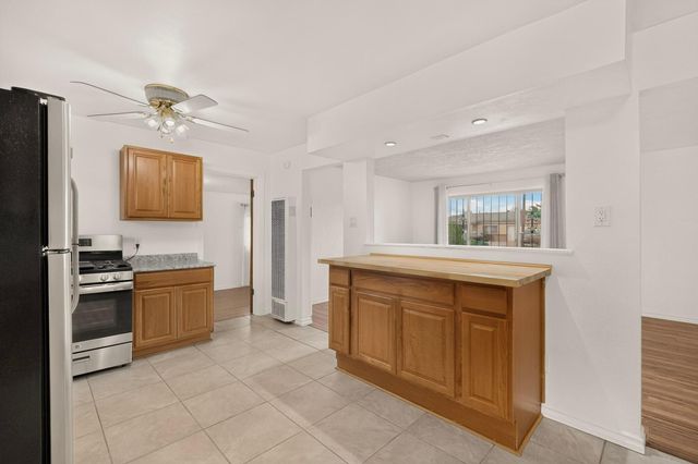 341 60th Street NW, Albuquerque, NM 87105