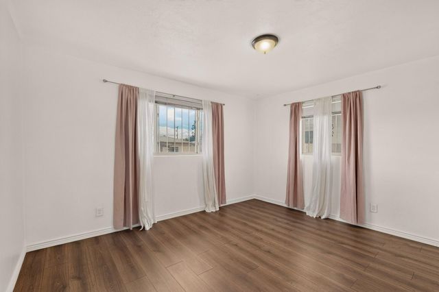 341 60th Street NW, Albuquerque, NM 87105