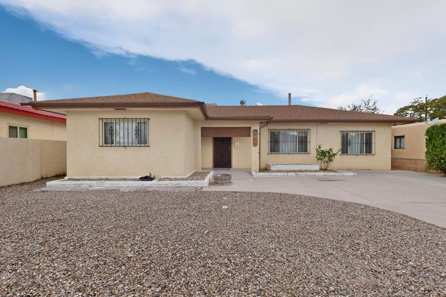 341 60th Street NW, Albuquerque, NM 87105